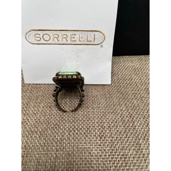 Sorrelli Oversized Green Swarovski Crystal Statement Ring - Picture 2 of 7